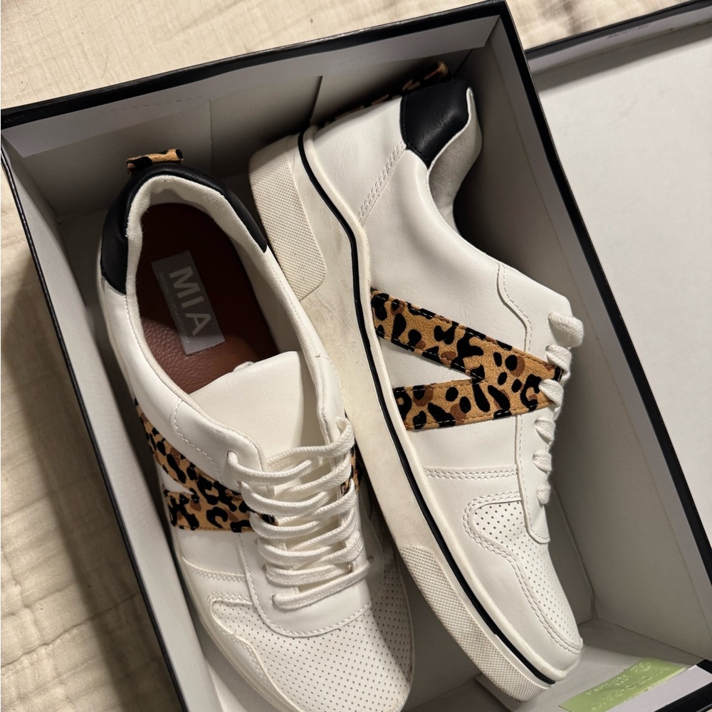 White Sneakers with Leopard Print Accent